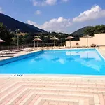 Near With Pool Holiday home *