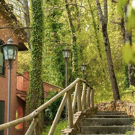 Near With Pool Сasa de vacaciones