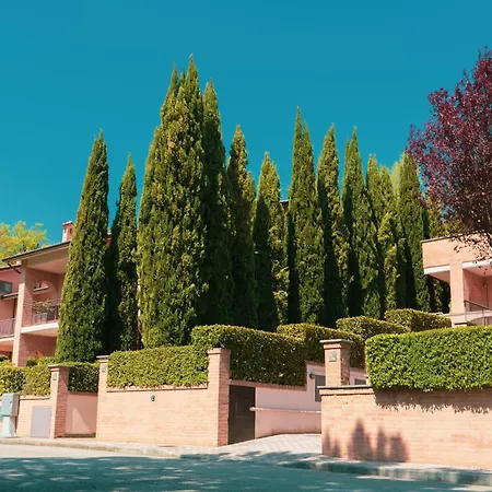 Сasa de vacaciones Near With Pool *